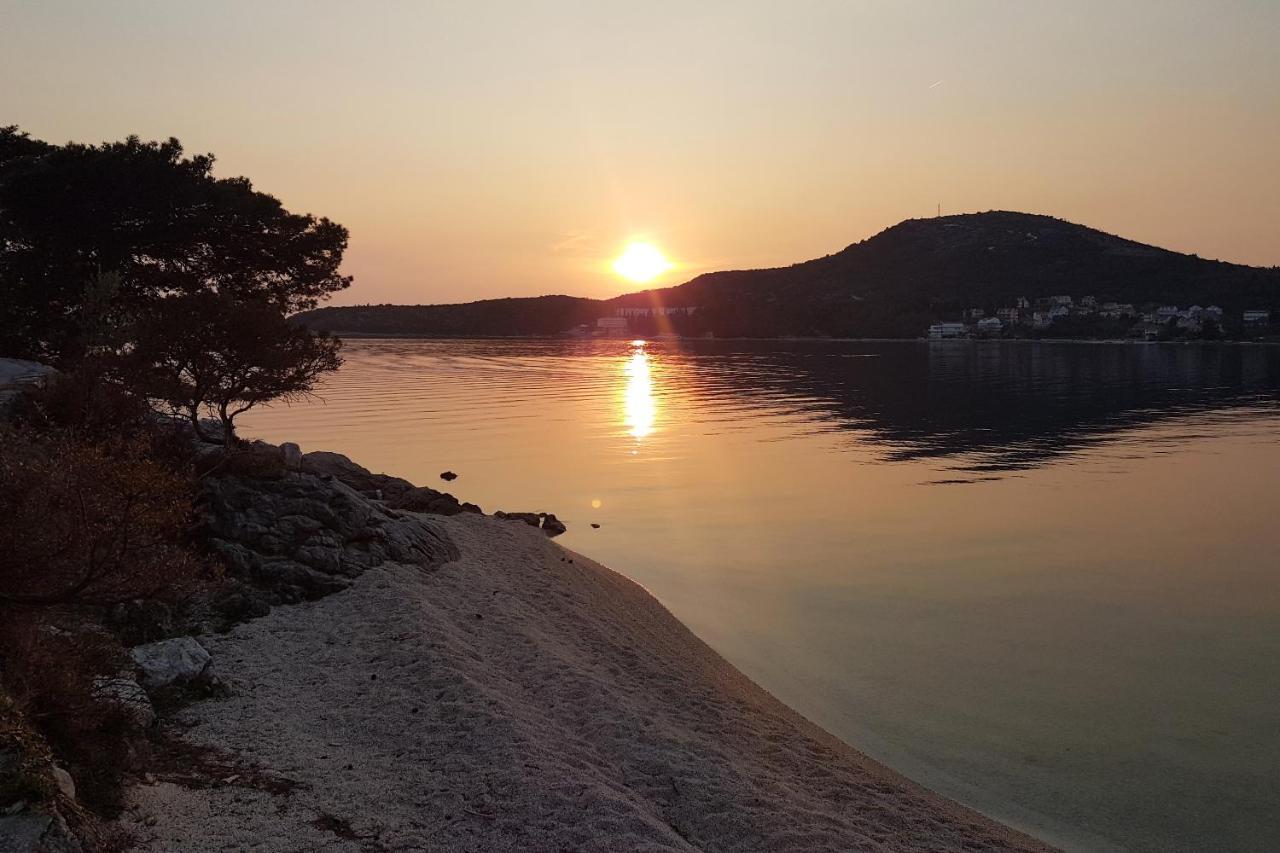 Apartments And Rooms By The Sea Slano, Dubrovnik - 8737 Esterno foto